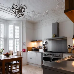Hostal Ebs London